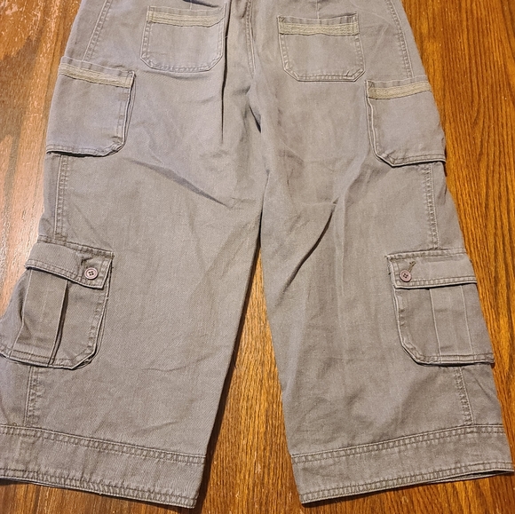 Cooper Key Olive Green Capris 13 - Picture 9 of 10